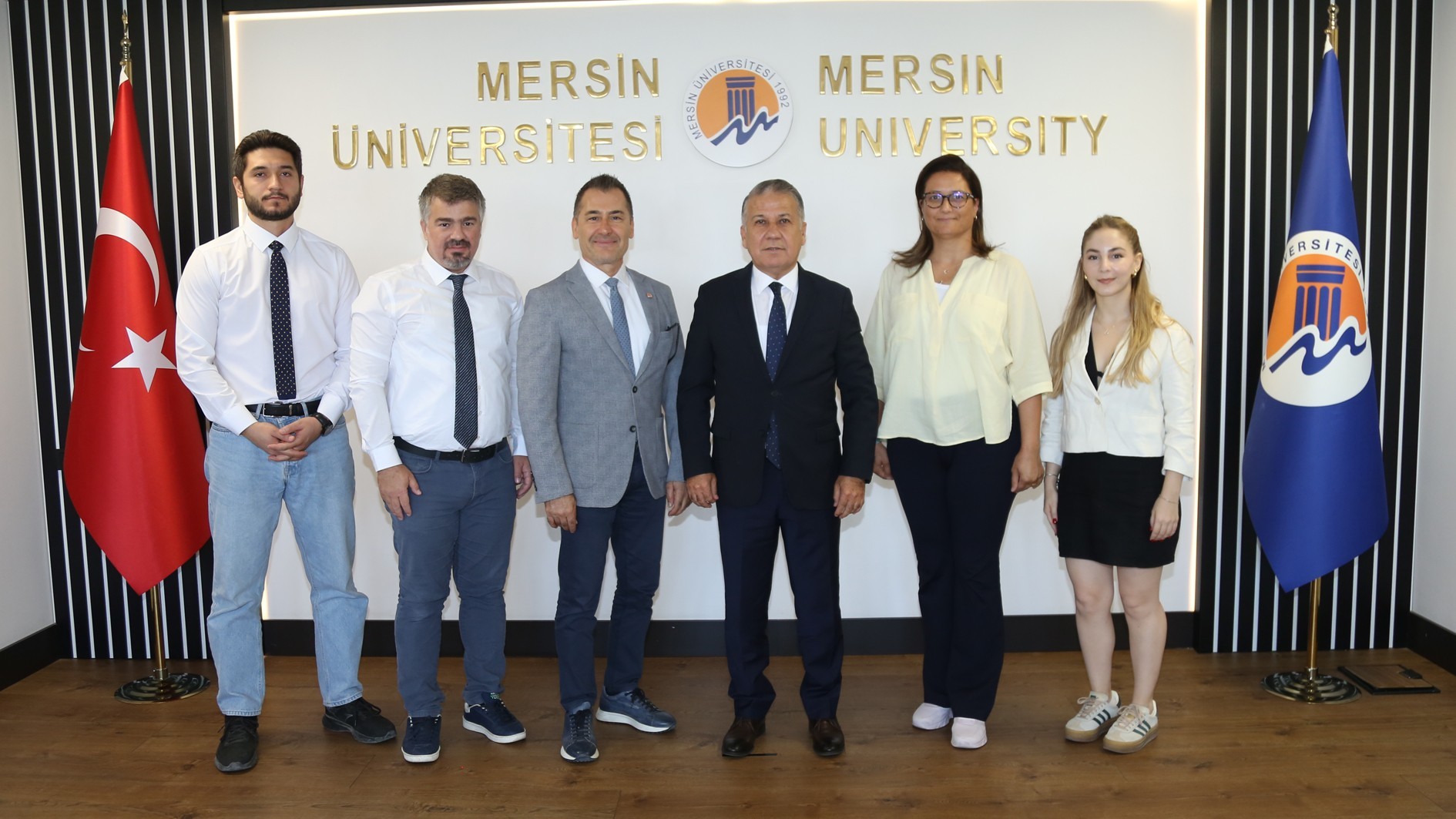 Tıp Fakültesi Öğretim Üyemiz Prof. Dr. Kansu Büyükafşar, TÜBİTAK Destekli Projesiyle UV Işığının Damar Gevşetici Sırrını Araştıracak