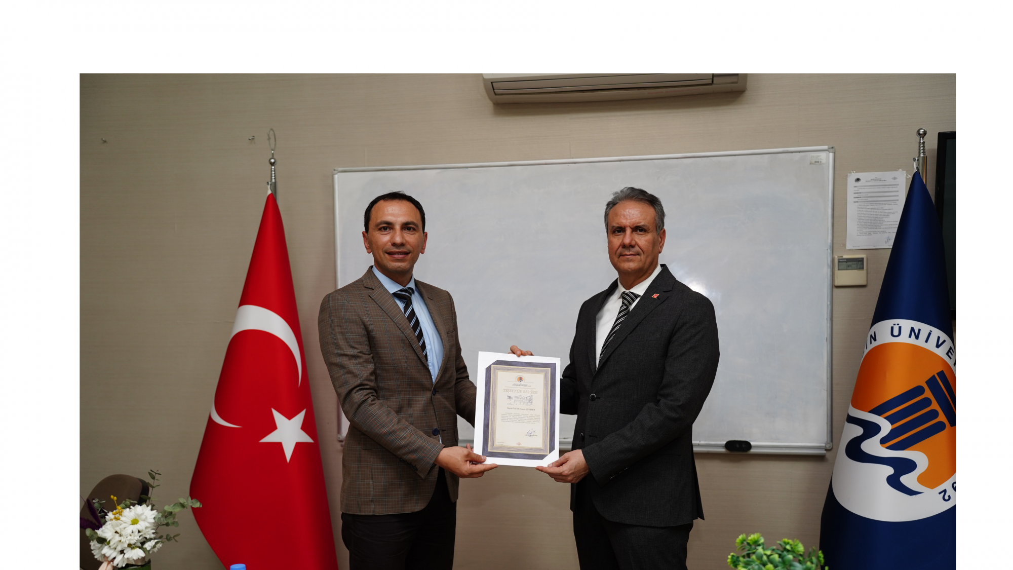 &ldquo;Mersin &Uuml;niversitesi - Araştırma Dekanlığı Tanıtımı ve Destekleri&rdquo; Başlıklı Bilgilendirme Toplantısı Spor Bilimleri Fak&uuml;ltesi&rsquo;nde Ger&ccedil;ekleştirildi